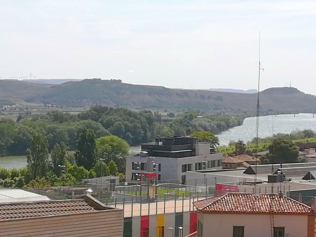 Atico Con Piscina Bellavista Leilighet Tudela Eksteriør bilde